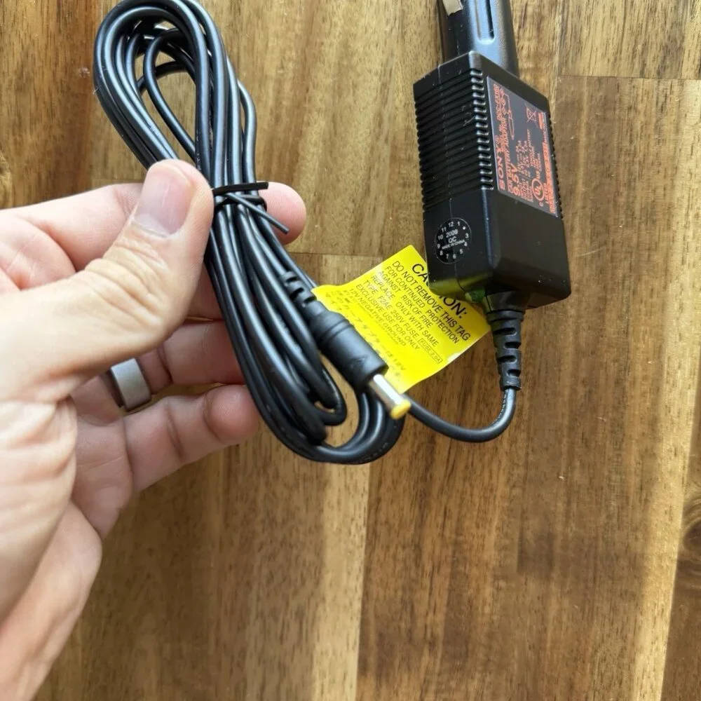 Genuine Sony 9.5V‎ Car Battery Adapter Charger Model DCC-FX160-NEW OEM Authentic